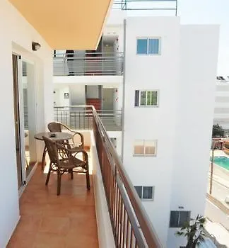 Szálloda Avenida - Mc 3*